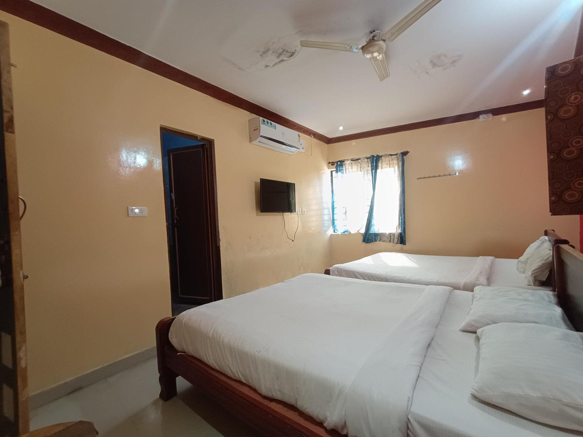 Hotel Malnad Grand Inn Kumbalgod Luaran gambar